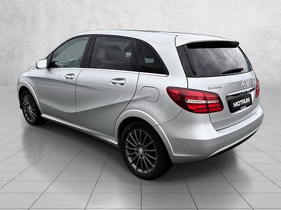 Mercedes-Benz B-Electric 7 of 30