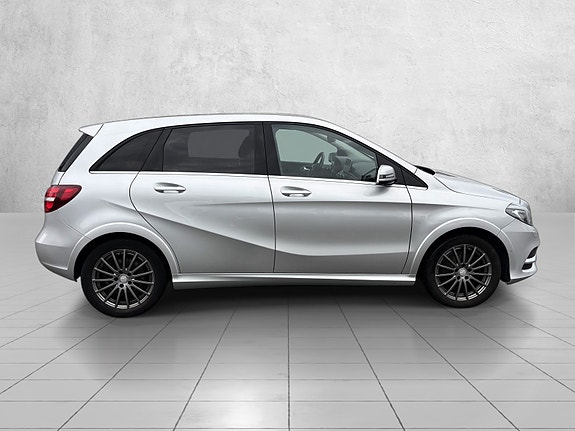 Mercedes-Benz B-Electric 4 of 30