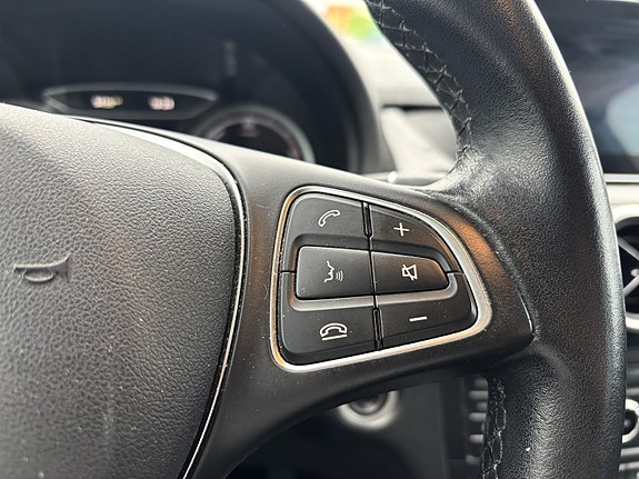 Mercedes-Benz B-Electric 16 of 30