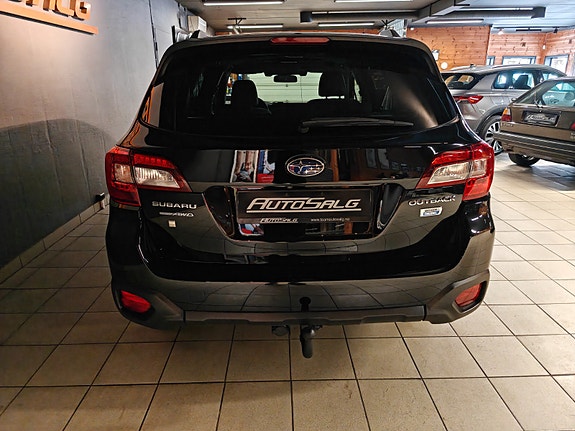 Subaru Outback 7 of 24