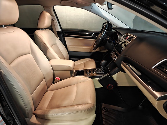 Subaru Outback 10 of 24