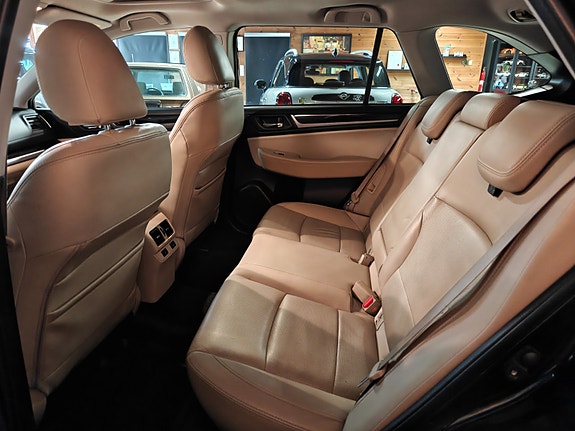 Subaru Outback 17 of 24
