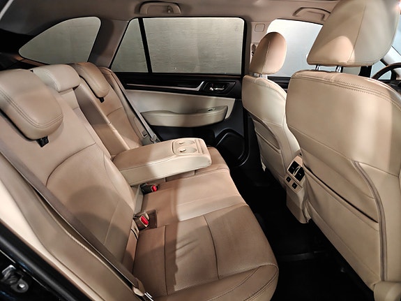 Subaru Outback 18 of 24