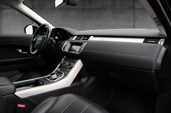 Land Rover Range Rover Evoque 15 of 18