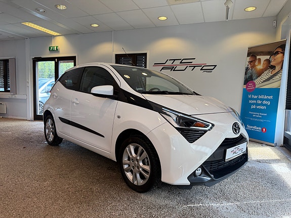 Toyota Aygo 2 of 12