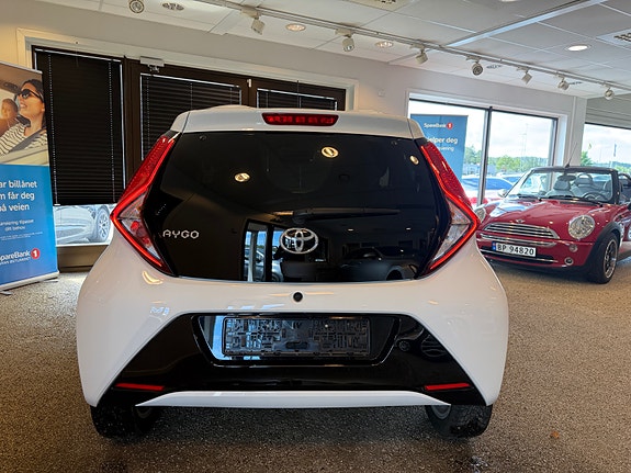 Toyota Aygo 6 of 12