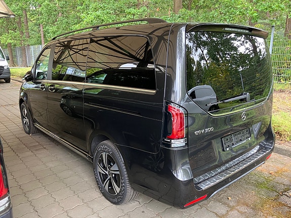 Mercedes-Benz EQV300 18 of 24