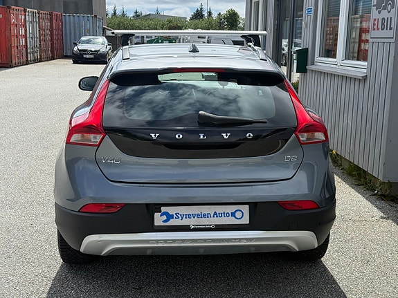 Volvo V40 Cross Country 6 of 14