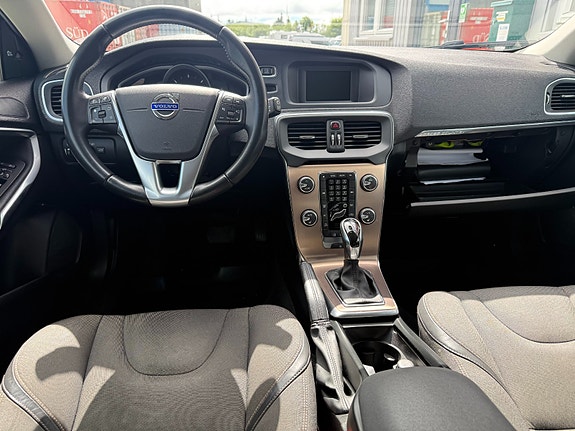 Volvo V40 Cross Country 10 of 14