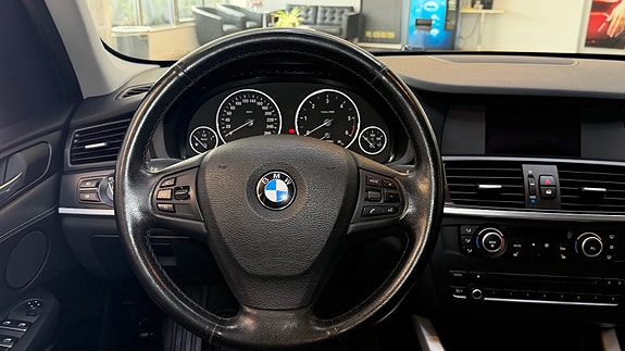 BMW X3 28 of 30