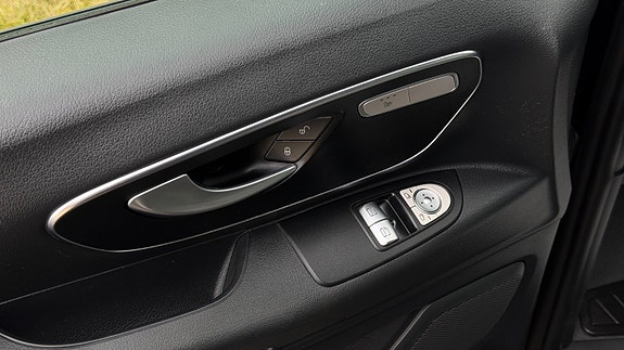 Mercedes-Benz Vito 13 of 27