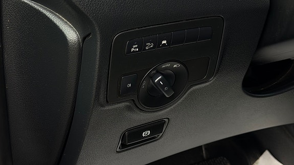 Mercedes-Benz Vito 14 of 27
