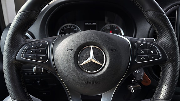 Mercedes-Benz Vito 15 of 27