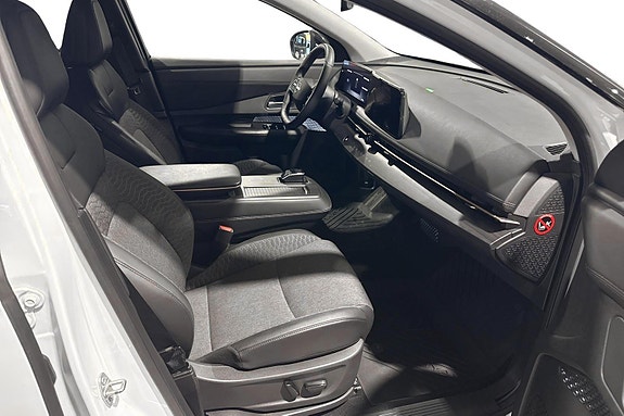 Nissan Ariya 23 of 24