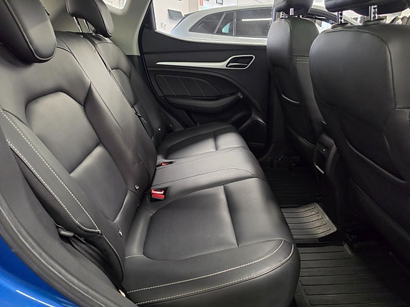 MG ZS EV 15 of 17