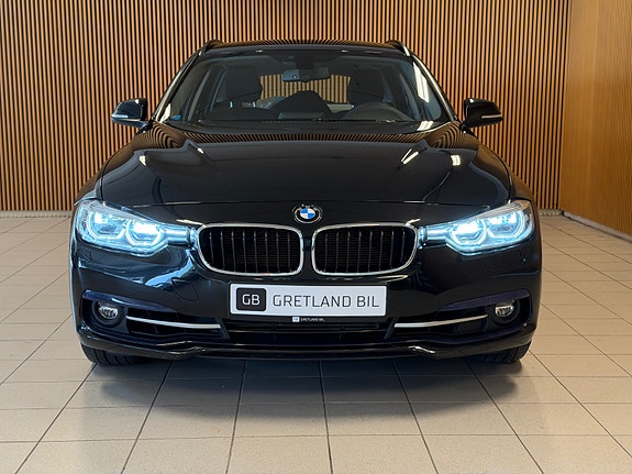 BMW 318i 4 of 21