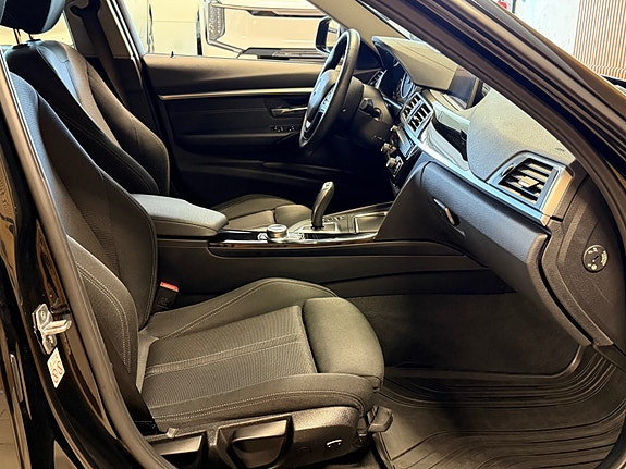 BMW 318i 20 of 21