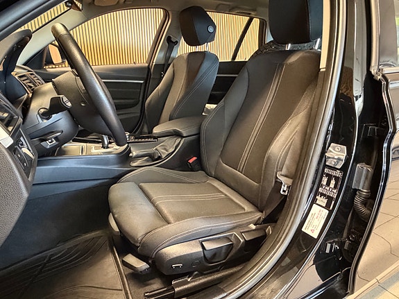 BMW 318i 14 of 21