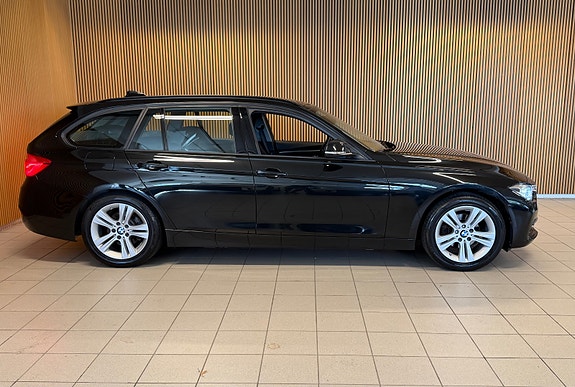 BMW 318i 3 of 21