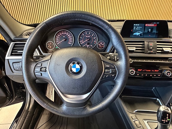 BMW 318i 15 of 21
