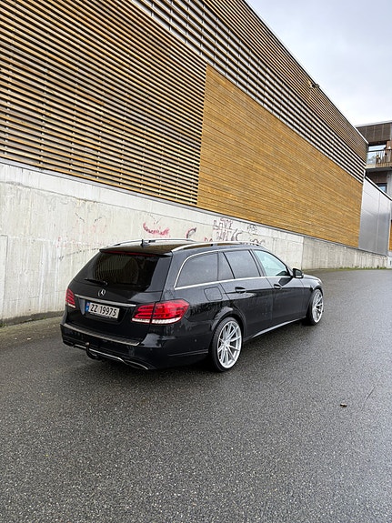 Mercedes-Benz E220 d 7 of 19