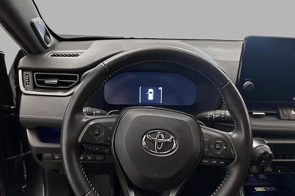 Toyota RAV4 12 of 23