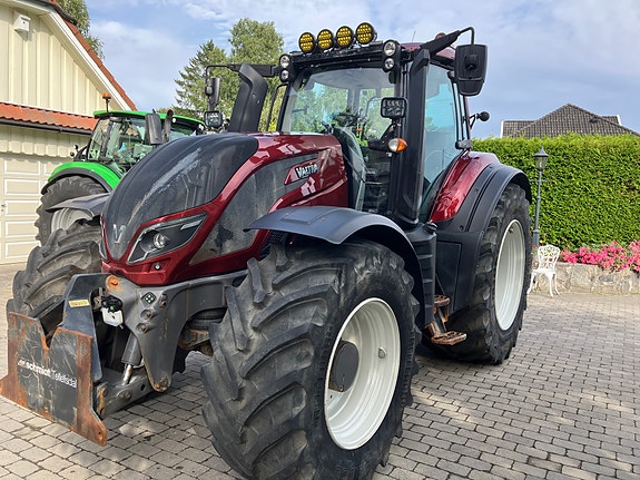 Valtra T234 Direkt Unlimited 2 of 30