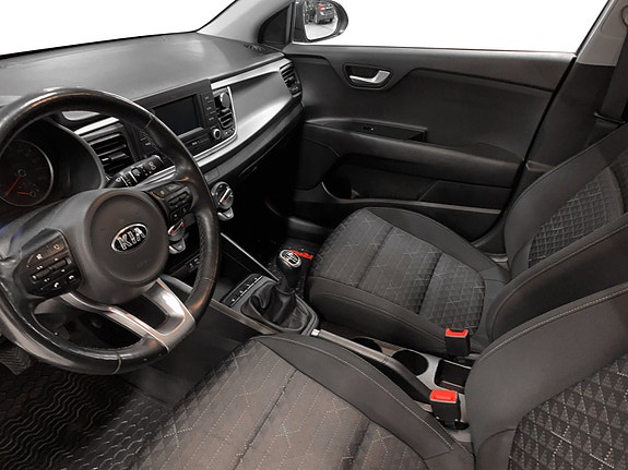 Kia Rio 7 of 15