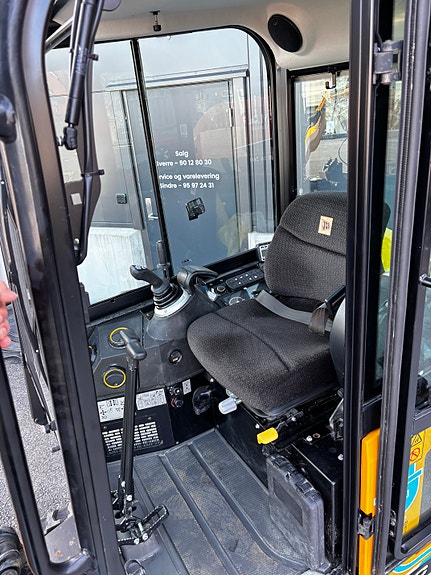 JCB 19C-1 Electric 8 of 12