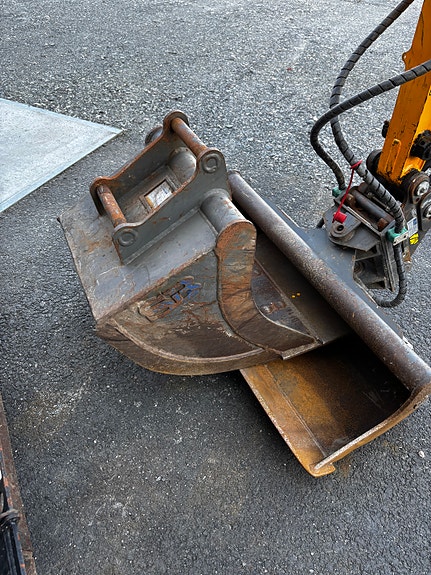 JCB 19C-1 Electric 10 of 12