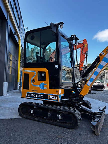 JCB 19C-1 Electric 4 of 12