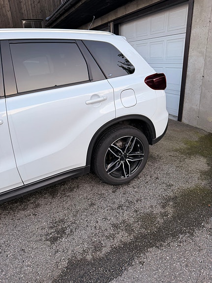 Suzuki Vitara 4 of 6