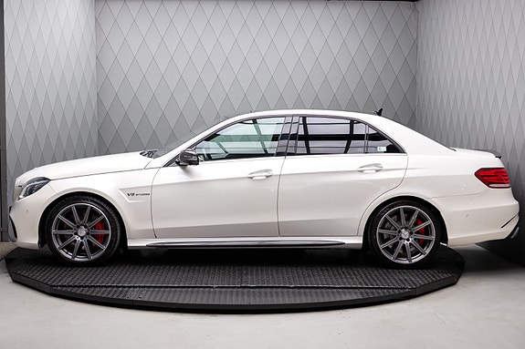 Mercedes-Benz E63 8 of 30