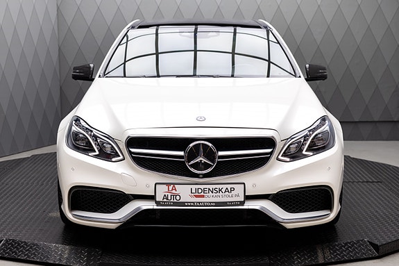 Mercedes-Benz E63 4 of 30