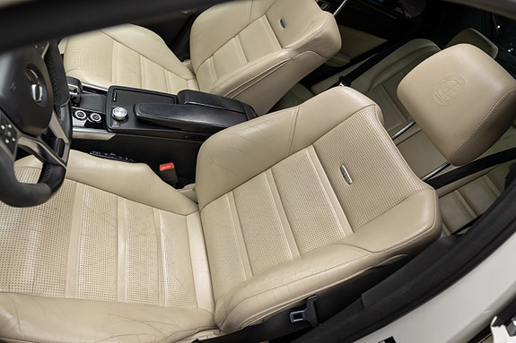Mercedes-Benz E63 21 of 30