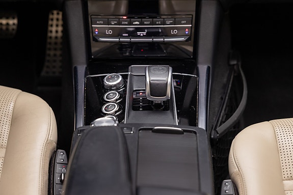 Mercedes-Benz E63 30 of 30