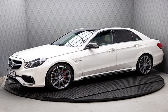 Mercedes-Benz E63 2 of 30