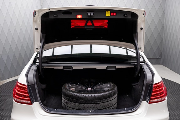 Mercedes-Benz E63 10 of 30