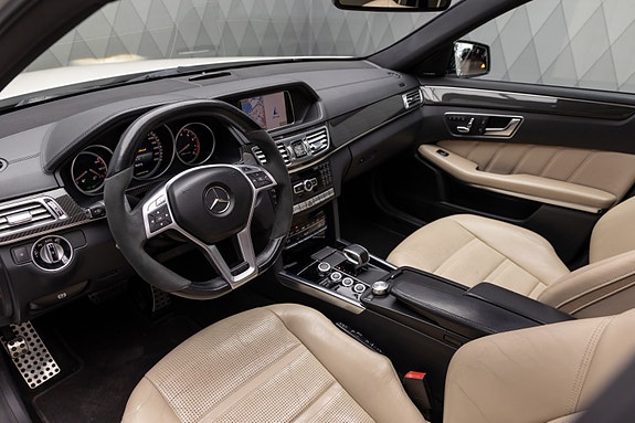 Mercedes-Benz E63 26 of 30