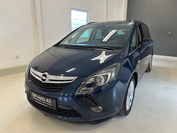 Opel Zafira Tourer 4 of 30