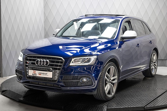 Audi SQ5 2 of 24