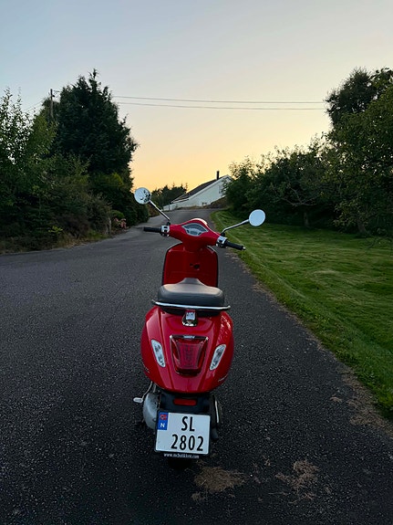 Vespa Primavera 50 4 of 14