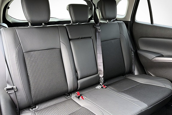 Suzuki S-Cross 14 of 25