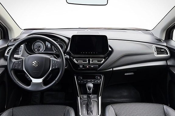 Suzuki S-Cross 11 of 25