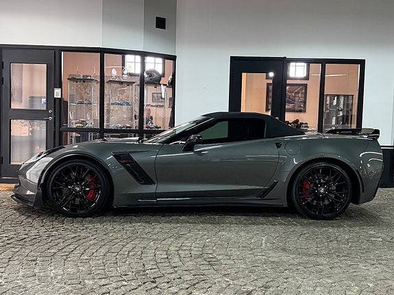 Chevrolet Corvette 2 of 30