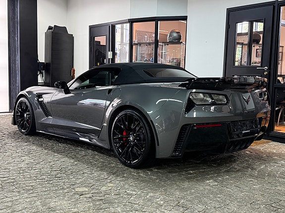 Chevrolet Corvette 3 of 30