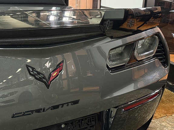 Chevrolet Corvette 27 of 30