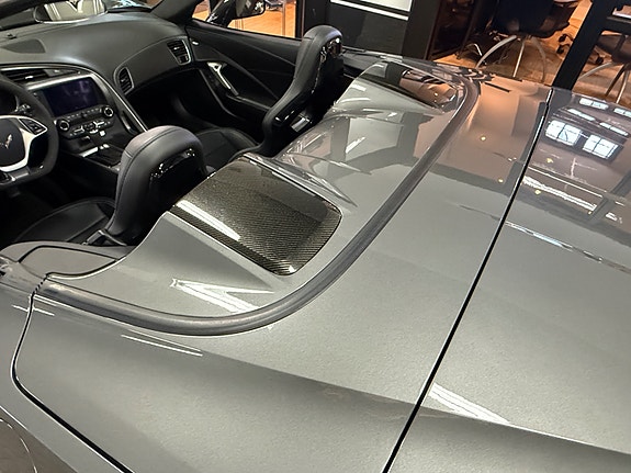 Chevrolet Corvette 11 of 30