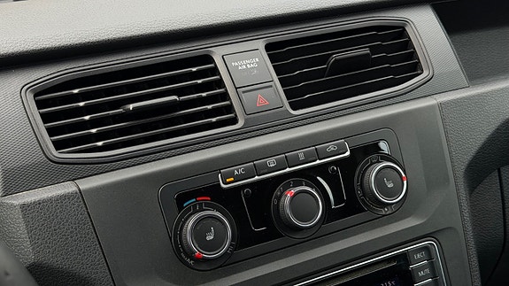 Volkswagen Caddy Maxi 16 of 30