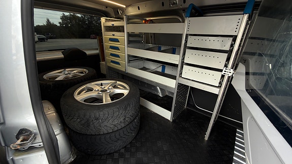 Volkswagen Caddy Maxi 29 of 30